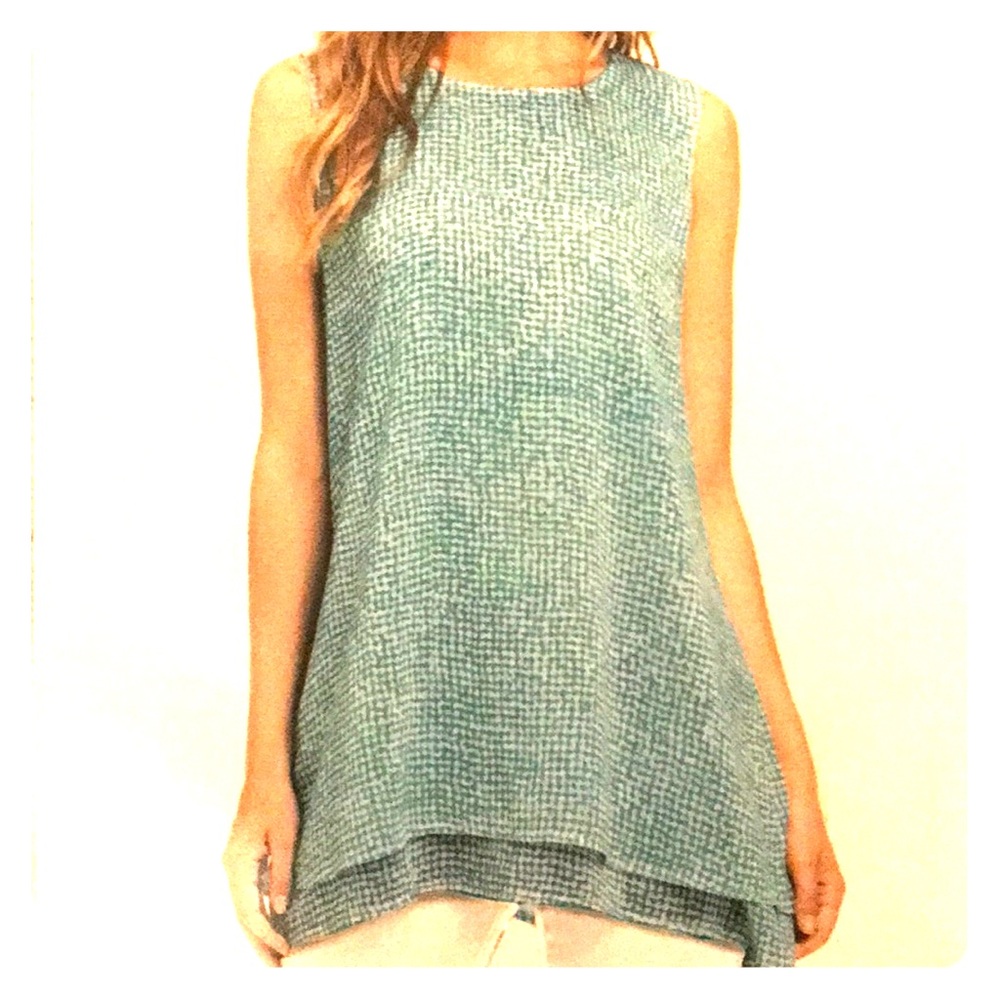 Sleeveless tunic blouse
